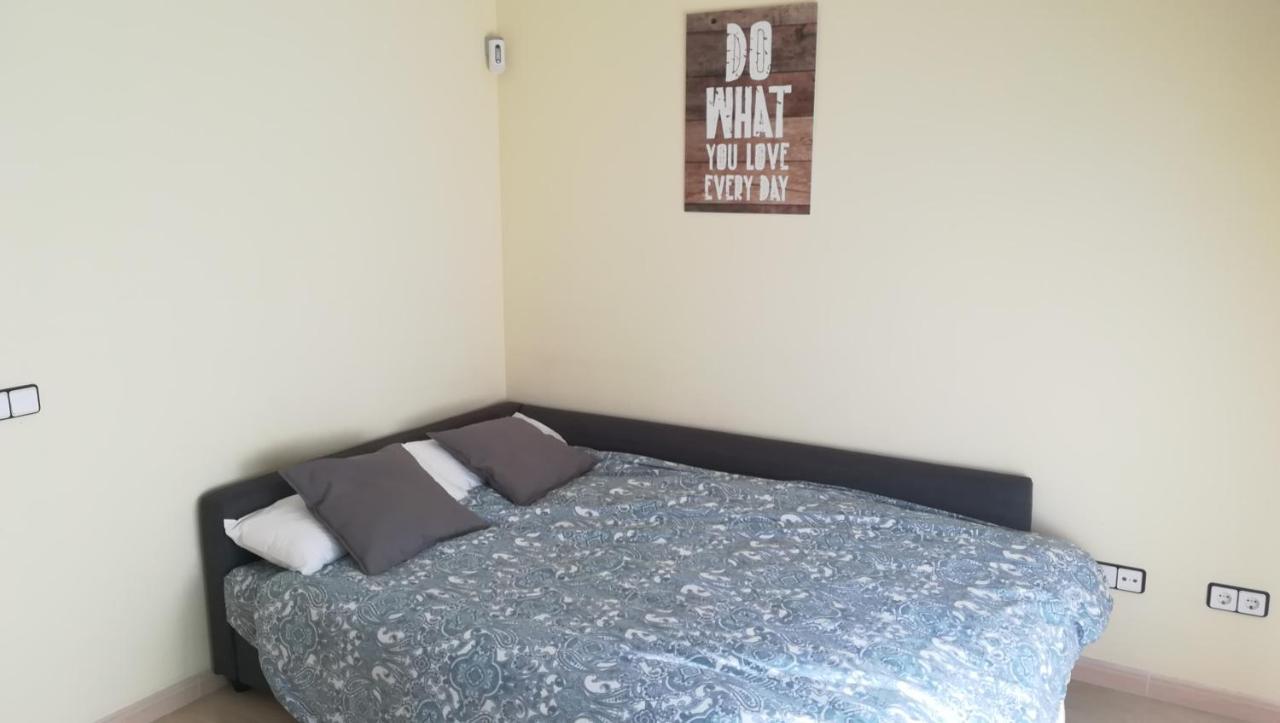 L'Apartament De La Iaia Sant Jaume d'Enveja Bagian luar foto